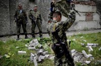 В Донецкой области террористы захватили торговый центр, гостиницу и АЗС, - МВД