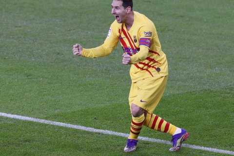 Дубль Месси помог "Барселоне" одержать нелегкую победу в ярком матче против "Атлетико"