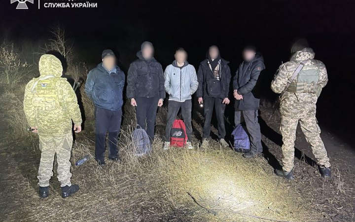 Прикордонники затримали ще 5 втікачів з України