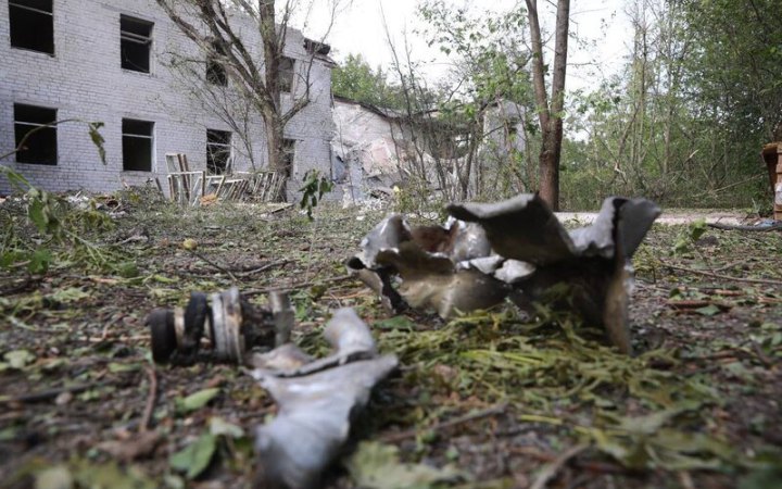Через російські обстріли в передмісті Запоріжжя зруйновані житлові будинки
