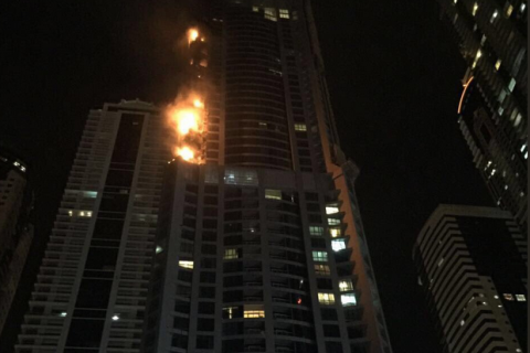 В Дубае горел 79-этажный жилой небоскреб Torch Tower