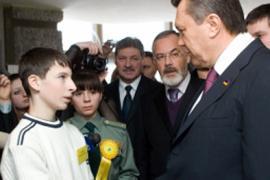 14-летний школьник сделает для внука Януковича самолет