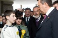 14-летний школьник сделает для внука Януковича самолет