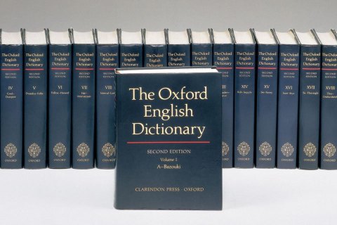 Оксфордський словник обрав словом року vax – дієслово та іменник одночасно