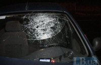 В Киеве в ночном ДТП непристегнутый водитель разбил головой стекло