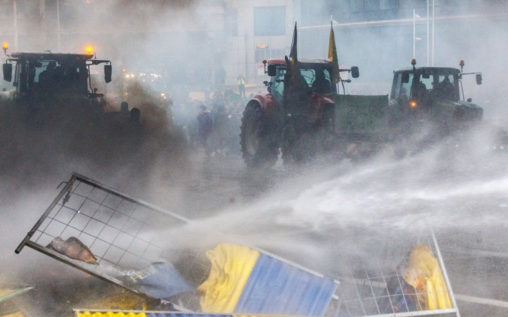 Протести фермерів: У Брюсселі поліція застосувала водомети - LB.ua ...