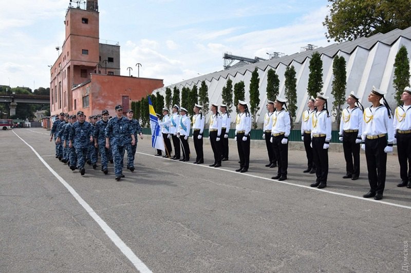 Освобожденные из российского плена моряки вернулись в Одессу (ФОТО) 9