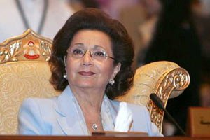 Жена Мубарака отдала государству все сбережения и собственность