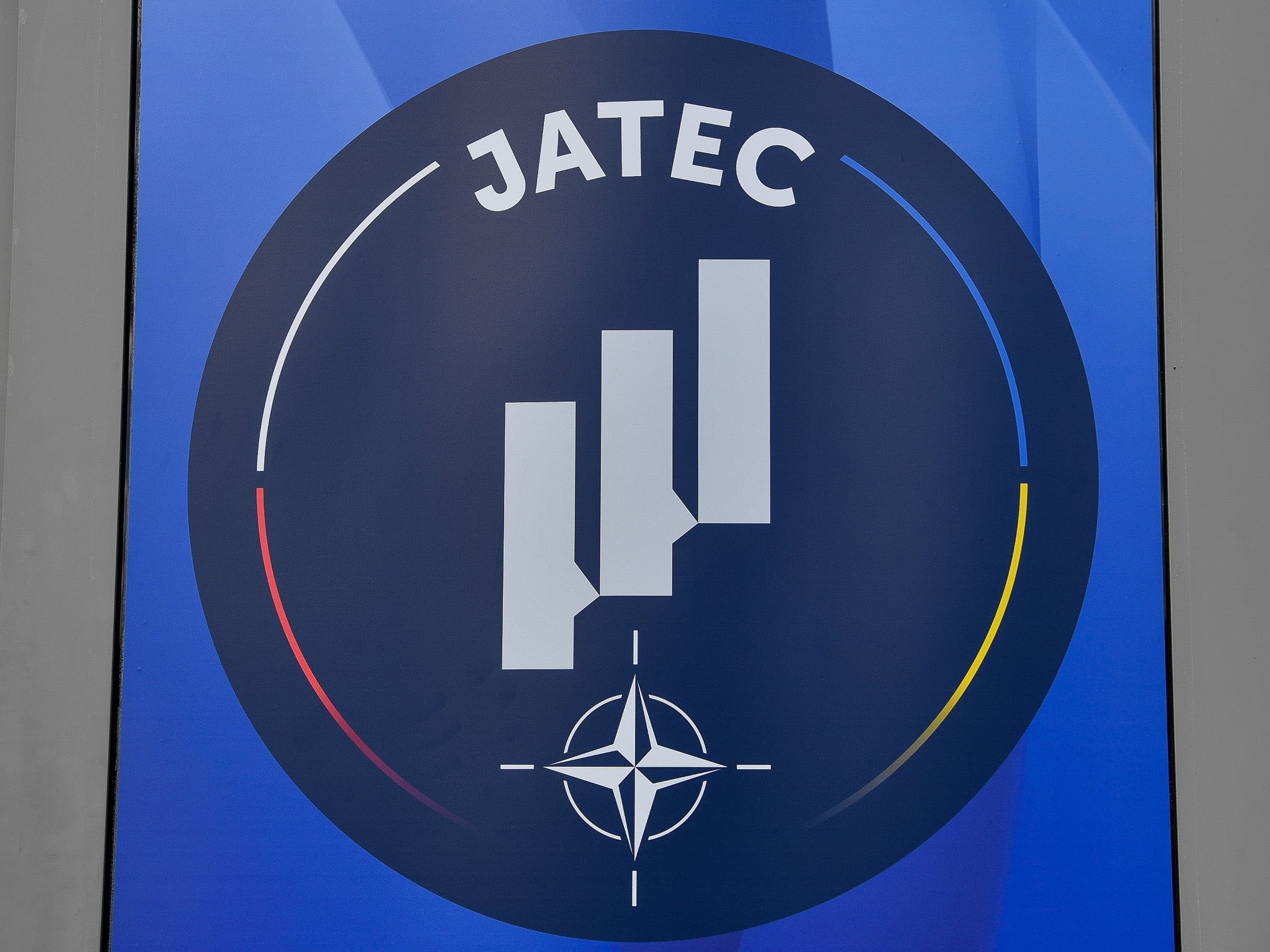 Спільний центр з аналізу, підготовки й освіти JATEC (NATO-Ukraine Joint Analysis, Training and Education Centre)
— спільний проєкт України та НАТО.