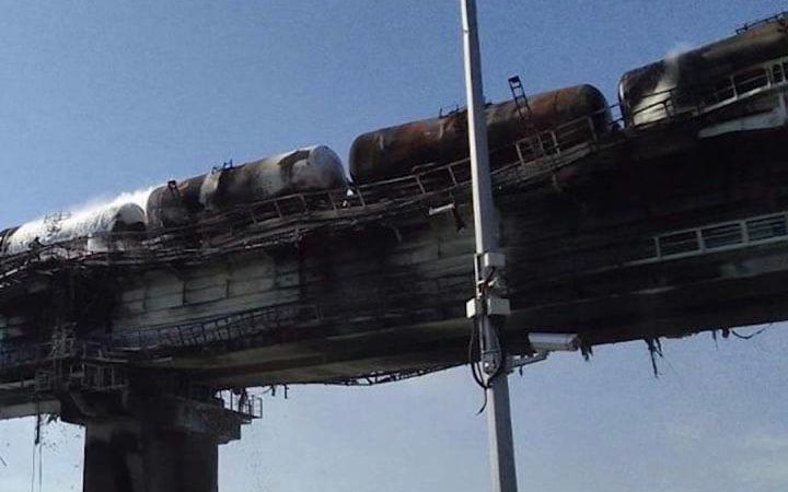 Окупанти почали пропускати Кримським мостом легкові автомобілі 