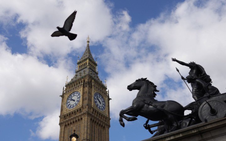 МІ5 опублікувала гайд для запобігання шпигунству і впливу з Росії, Китаю та Ірану