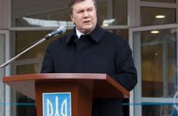 Янукович хочет, чтобы Одесса аплодировала министрам