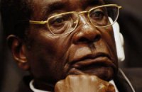 ​На интронизацию Папы Франциска незаконно приехал 89-летний президент Зимбабве
