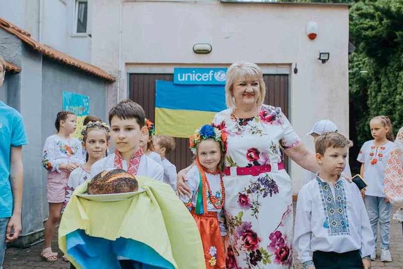 Наталія Ровицька з учнями