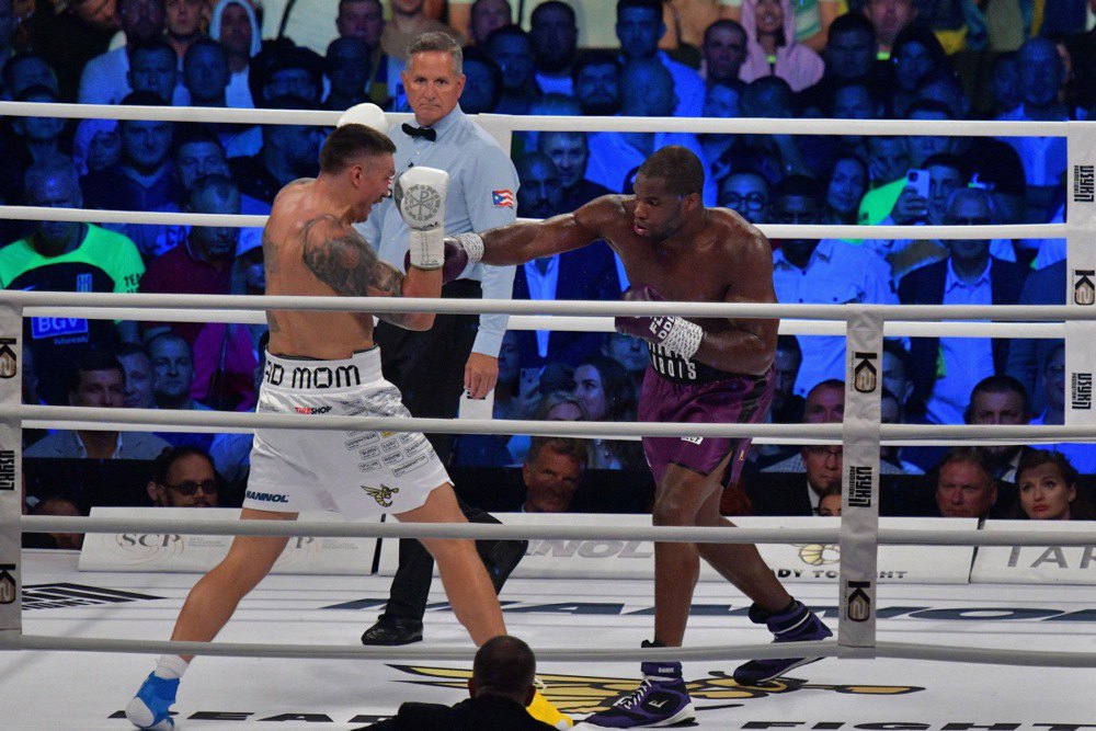 Перший бій Олександра Усика та Даніеля Дюбуа, 2023 рік