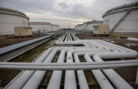 Bloomberg: країни G7 готові використати стратегічні запаси нафти для стабілізації енергоринку