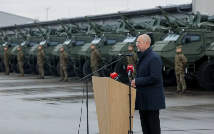 Україна отримала від Латвії 21 бронетранспортер Patria 6x6