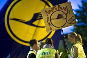 Авіакомпанія "Люфтганза" скасувала 1200 рейсів через страйк бортпровідників