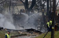 В США самолет упал на жилой дом, погибли 9 человек