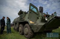 В СНБО обещают тысячу новых БТРов для армии