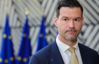 Міністр міграції Швеції підтвердив причетність свого сина до ультраправих активістів