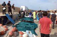 Более 50 нелегалов погибли в трюме судна у берегов Ливии