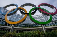 МОК залишив у силі санкції щодо російських спортсменів