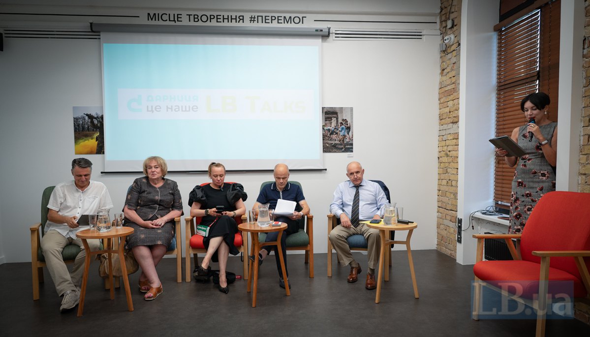 Віктор Досенко, Елла Лібанова, Катерина Загорій, Михайло Радуцький, Борис Тодуров і шеф редакторка LB.ua Соня Кошкіна