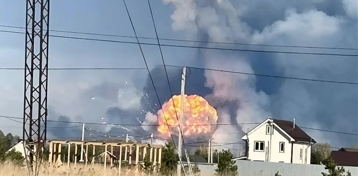 Вибух на 51-му арсеналі ГРАУ МО РФ 