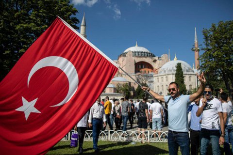 Турция официально вышла из Стамбульской конвенции, которая защищает права женщин 