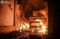 У Одеському районі через російські удари пошкоджені склади і автомобілі