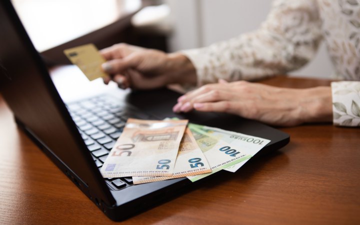 Рада ухвалила закон, який посилює контроль за якістю товарів в інтернеті