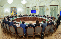 Порошенко призвал Кабмин и Раду ускорить имплементацию СА с ЕС