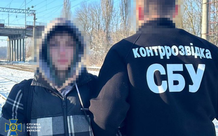 На Хмельниччині затримали 16-річного підлітка за підозрою у підготовці підриву на залізниці за завданням ФСБ