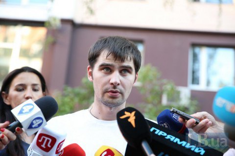 Звільнений з російської тюрми політв'язень Костенко повернувся в Україну (оновлено)