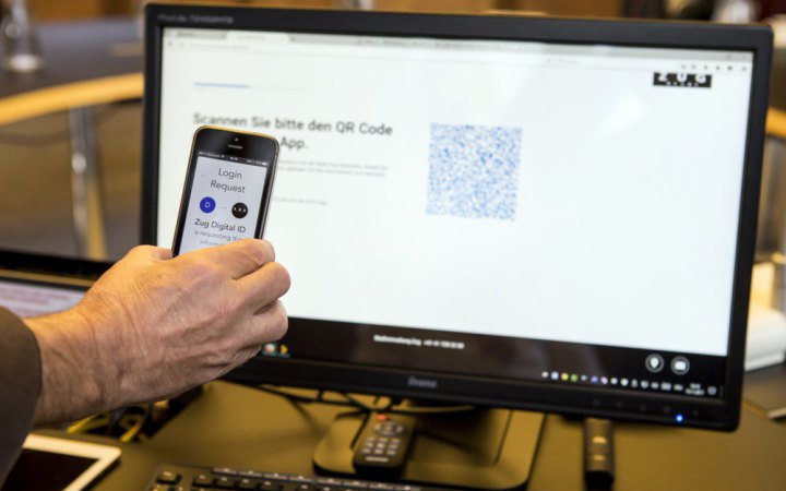 Швейцарці вдруге голосують за впровадження електронних посвідчень особи