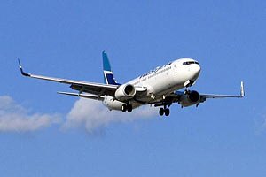 В аэропорту "Киев" Boeing протаранил тягач