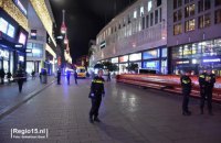 В результате нападения в центре Гааги ранены трое людей