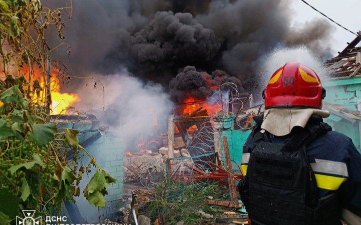 Росіяни атакували Кам'янський район на Дніпропетровщині. Є жертви і 11 поранених (доповнено)