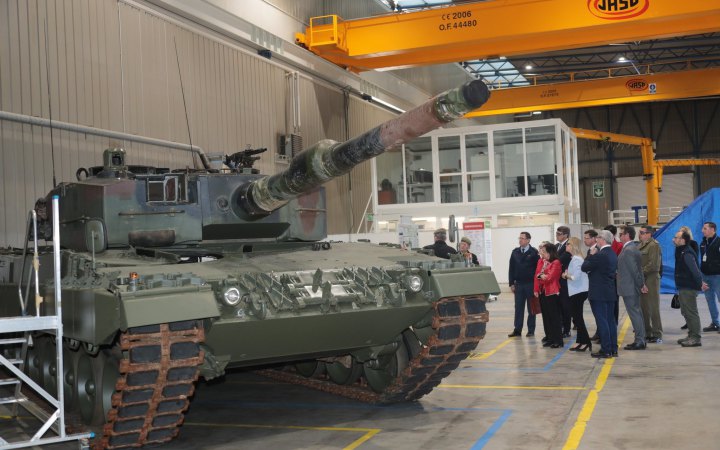 Іспанія надішле Україні партію сучасних бойових танків до кінця наступного тижня