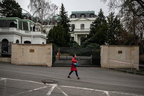 Посольство Росії в Чехії "переїхало" з площі Нємцова
