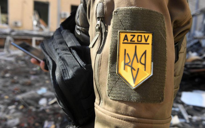 “Азов” спростував фейк РФ про вихід бійців полку до російських військових з білим прапором
