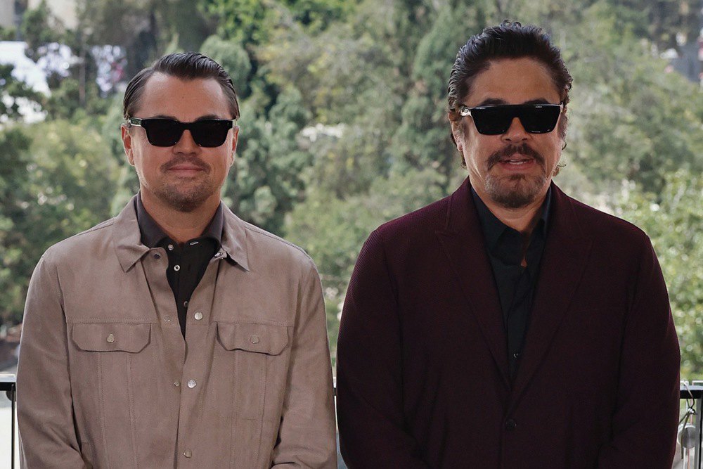 Леонардо Ді Капріо і Бенісіо дель Торо під час пресконференції після презентації фільму «Одна битва за іншою» в Мехіко, 18
вересня 2025 р