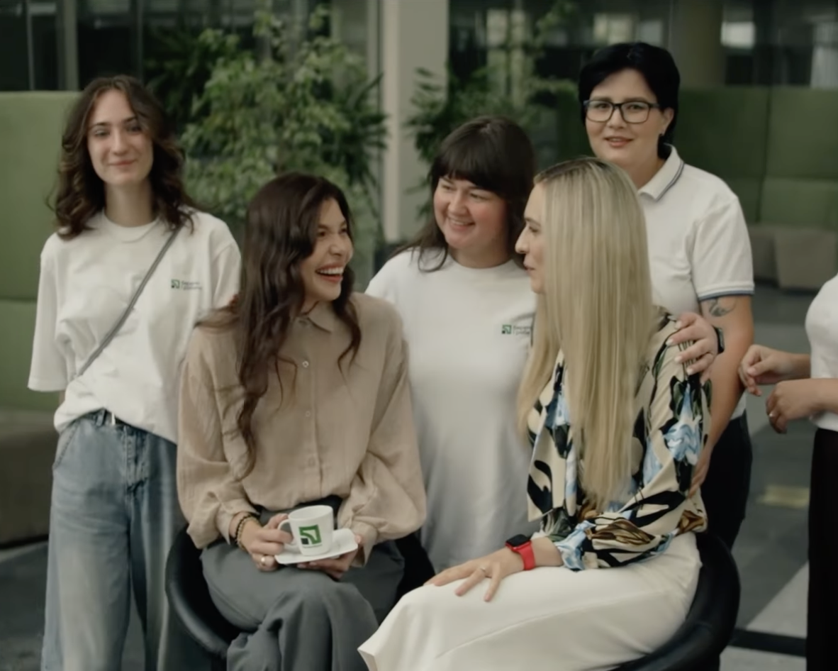 В ПриватБанку працюють співробітники з вадами слуху