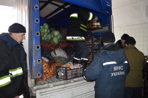 Гуманитарную помощь на Донбасс будут доставлять через два пункта пропуска