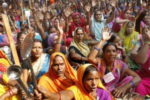 В Індії після стерилізації померли вісім жінок