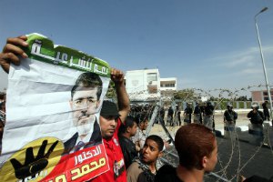 Суд над Мурси перенесли на январь