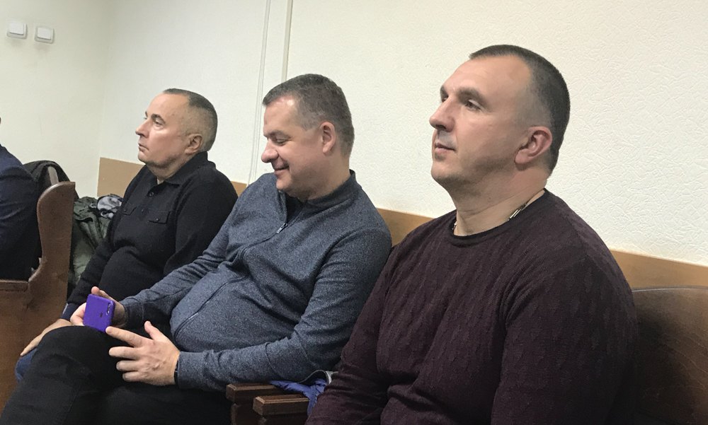 Володимир Шапакін, Олександр Корнієць та Валерій Гібаленко (зліва направо) - обвинувачені у справі так званих 'діамантових прокурорів'