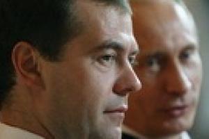 Медведев не намерен увольнять кабинет Путина, чтобы что-то доказать