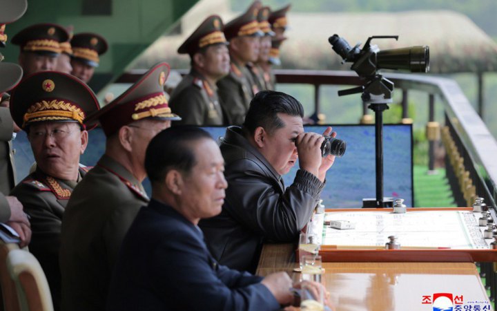 ​КНДР запустила 10 балістичних ракет під час військових навчань США та Південної Кореї